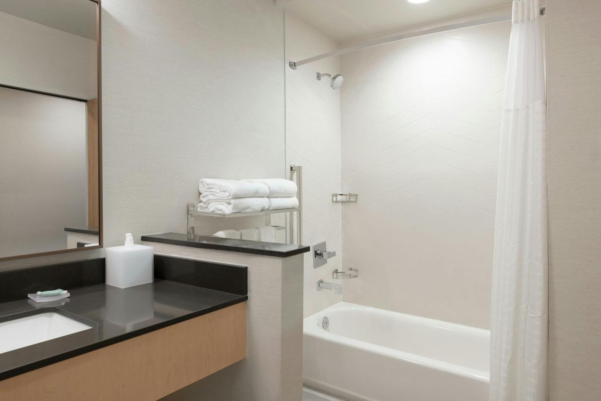 Fairfield By Marriott Inn & Suites Kansas City At The Legends 外观 照片